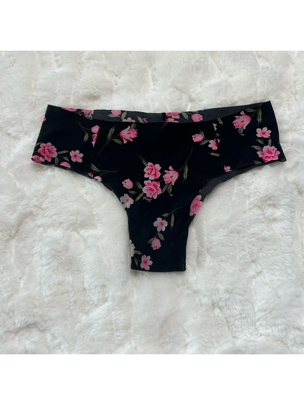 PINK Victoria’s Secret No Show Panty